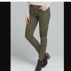 Prana Brenna Pant